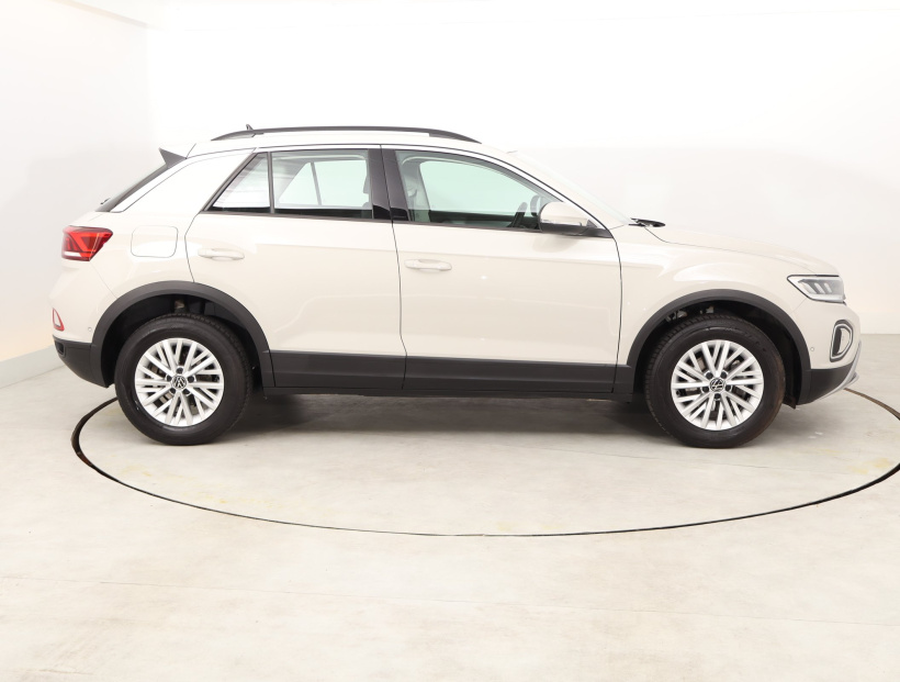 Volkswagen T-Roc, 2024