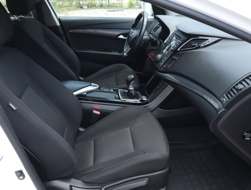 Hyundai i40, 2012