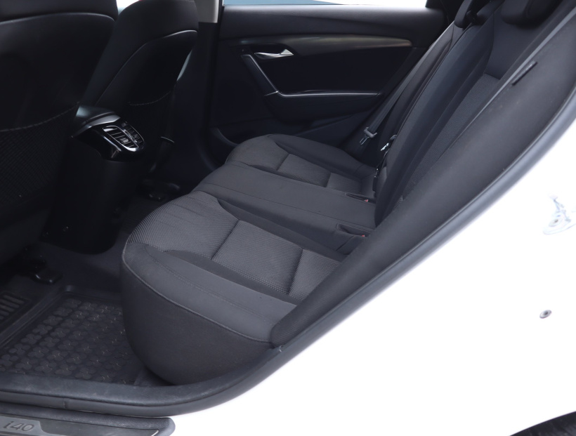 Hyundai i40, 2012