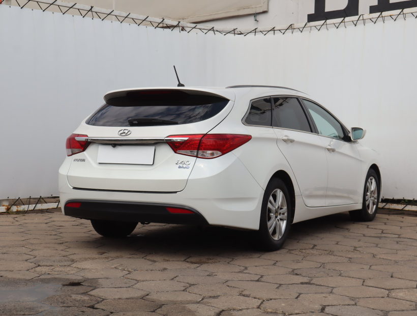Hyundai i40, 2012