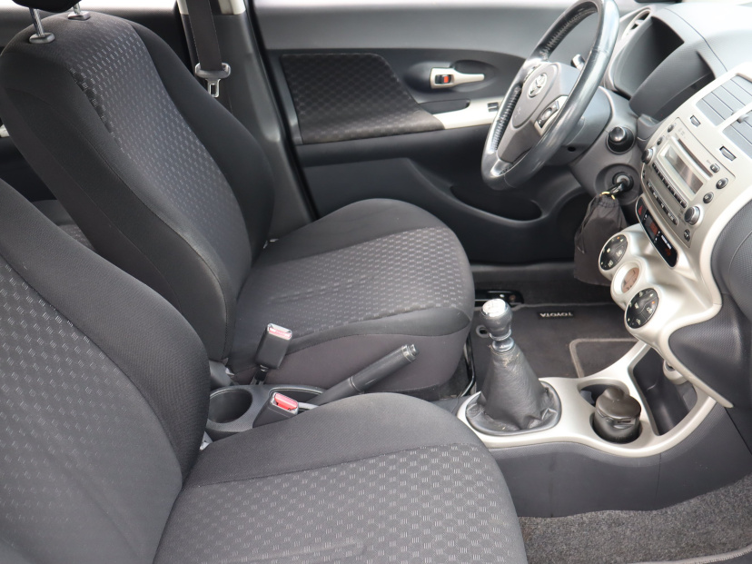 Toyota Urban Cruiser, 2009