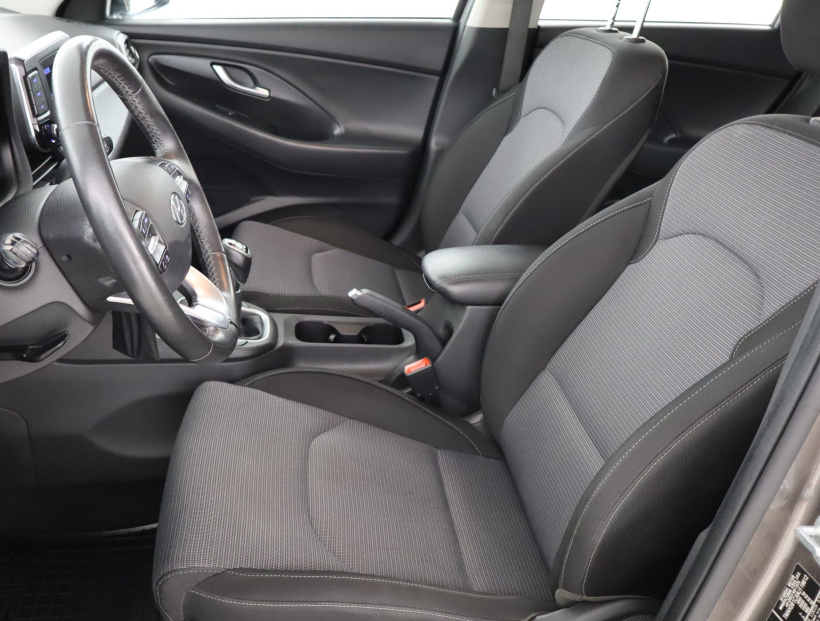 Hyundai i30, 2022