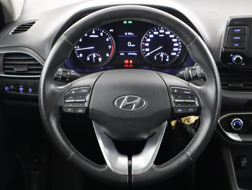 Hyundai i30, 2022