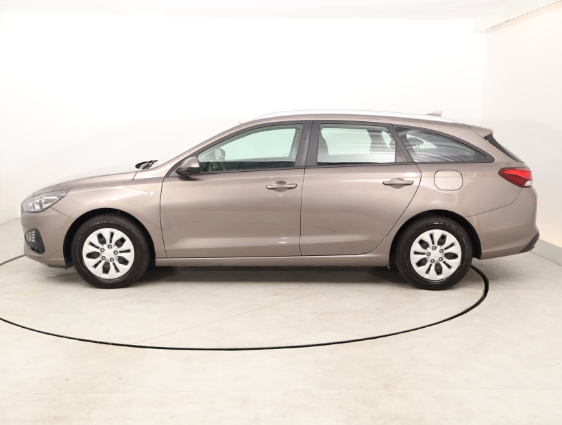 Hyundai i30, 2022