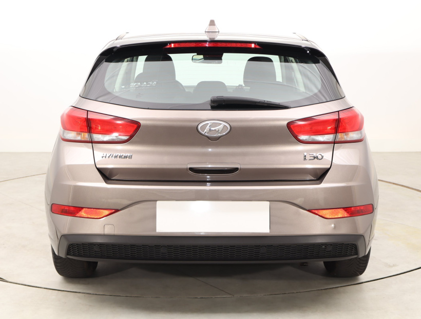 Hyundai i30, 2021