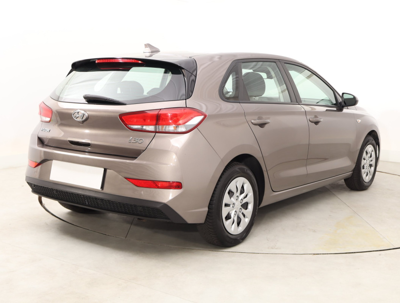 Hyundai i30, 2021