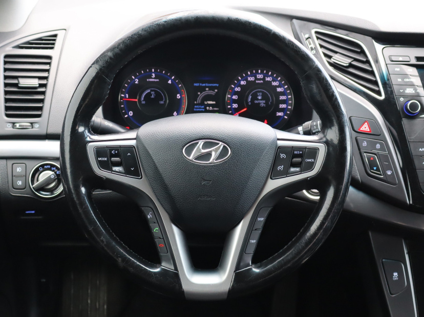 Hyundai i40, 2013