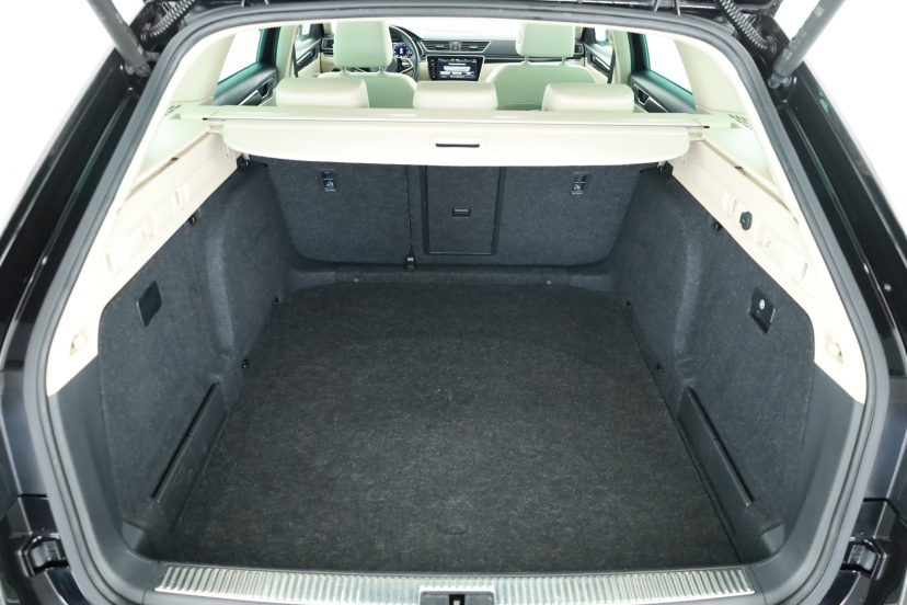Škoda Superb, 2023
