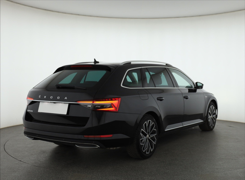 Škoda Superb, 2023