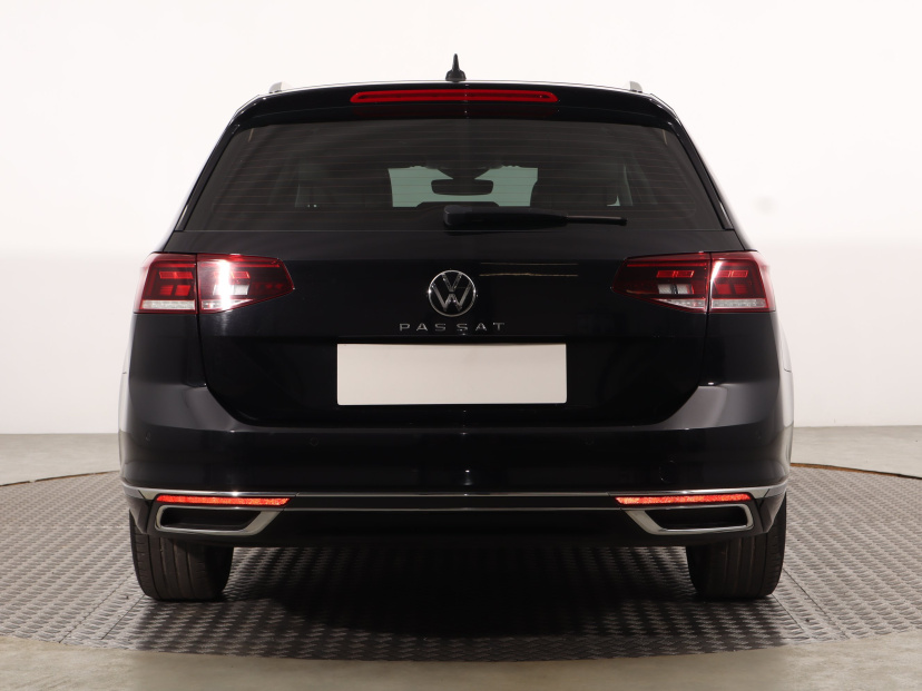 Volkswagen Passat, 2022