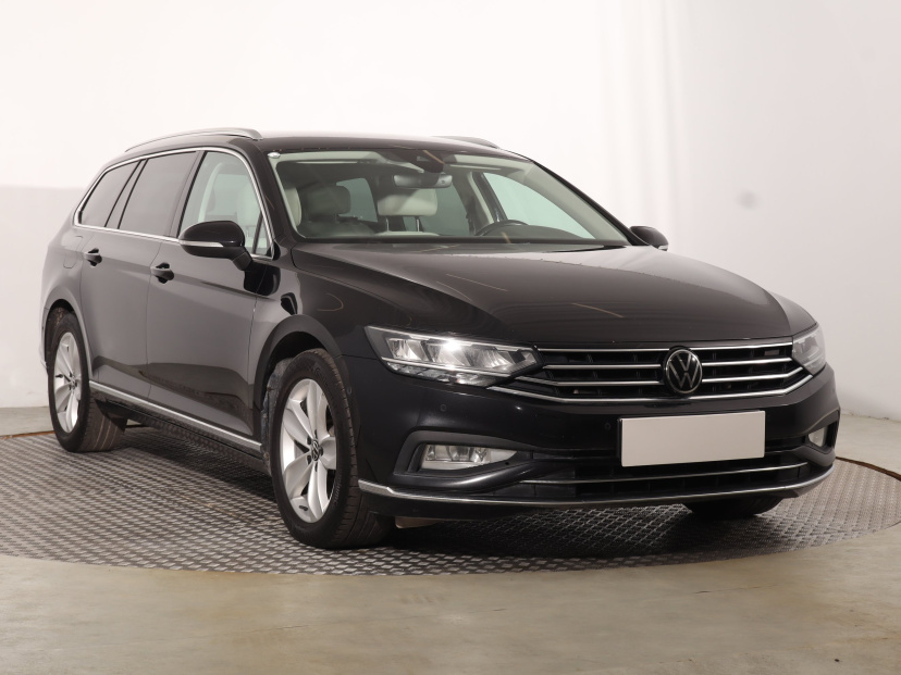 Volkswagen Passat, 2022