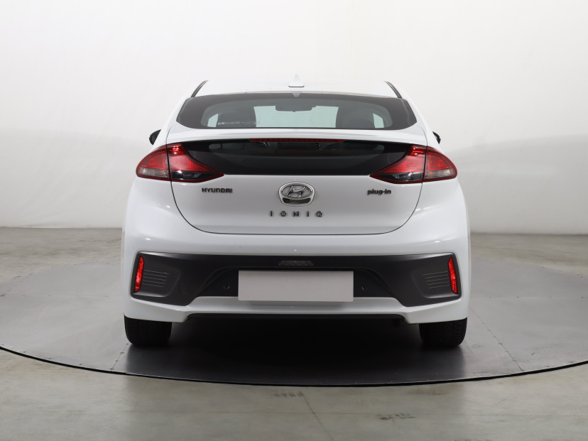 Hyundai Ioniq, 2021