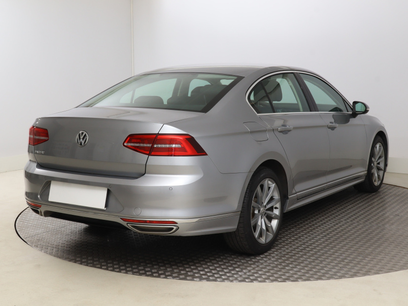 Volkswagen Passat, 2018