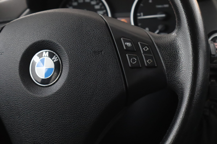 BMW X1, 2011