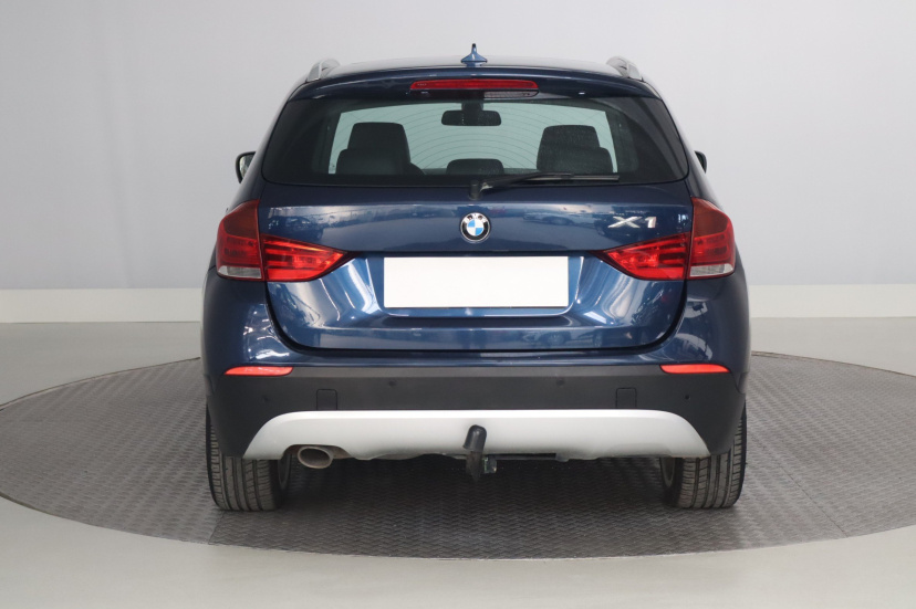BMW X1, 2011