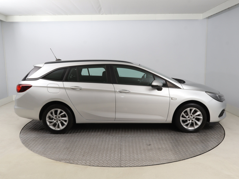Opel Astra, 2020