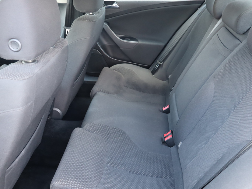 Volkswagen Passat, 2005