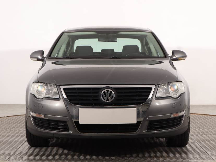 Volkswagen Passat, 2005