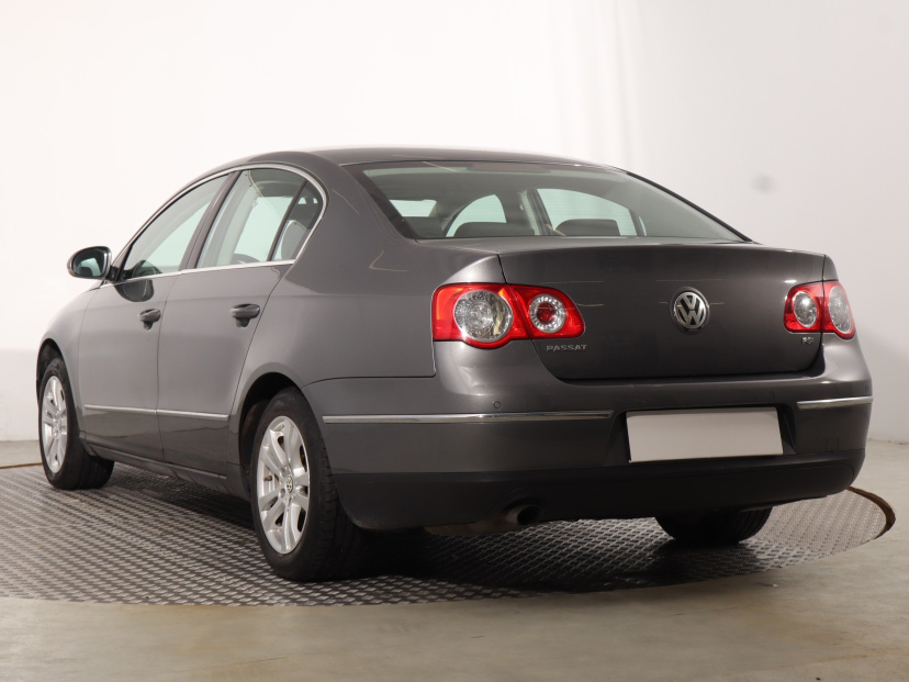Volkswagen Passat, 2005