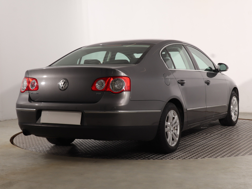 Volkswagen Passat, 2005