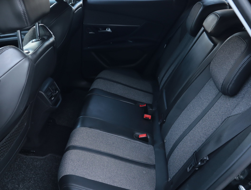 Peugeot 3008, 2017