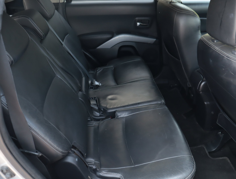 Peugeot 4007, 2008