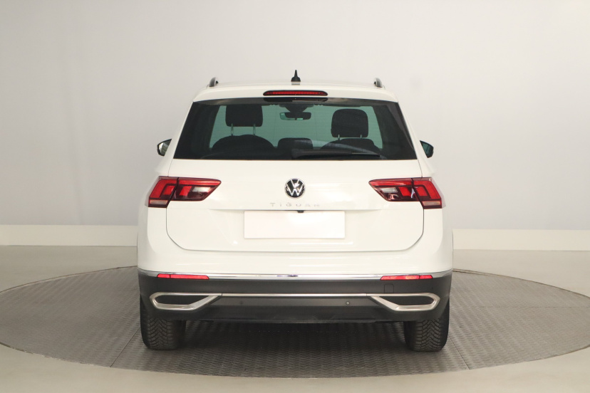 Volkswagen Tiguan, 2020