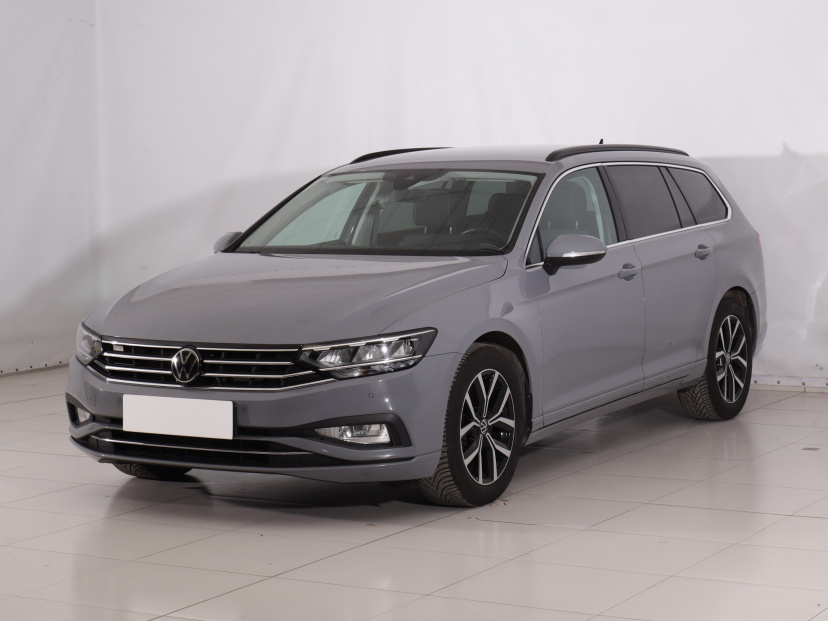 Volkswagen Passat, 2023