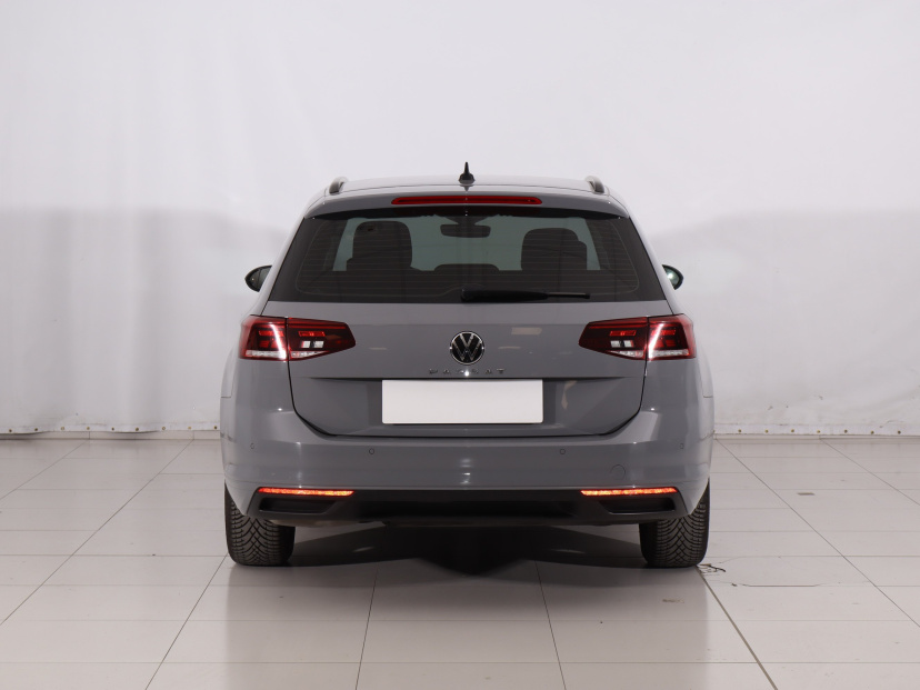 Volkswagen Passat, 2023