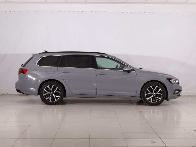 Volkswagen Passat, 2023