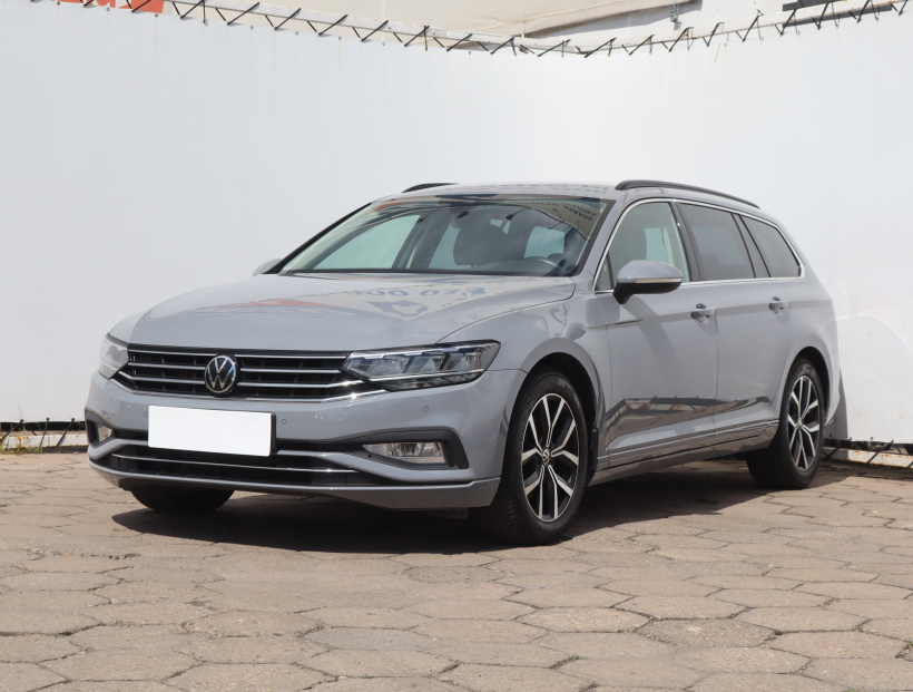 Volkswagen Passat, 2023