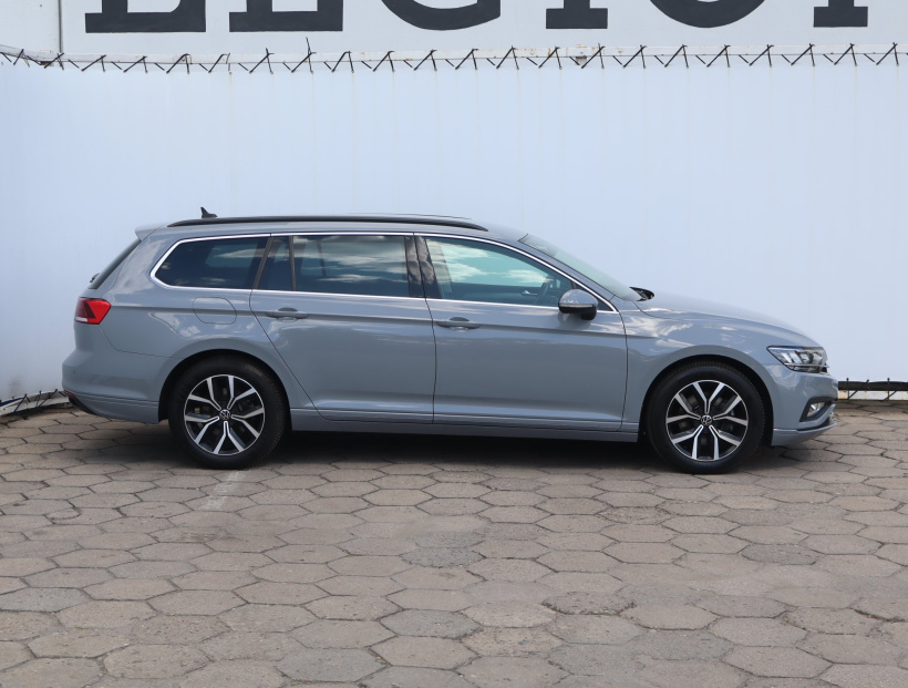 Volkswagen Passat, 2023