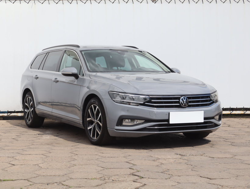 Volkswagen Passat, 2023