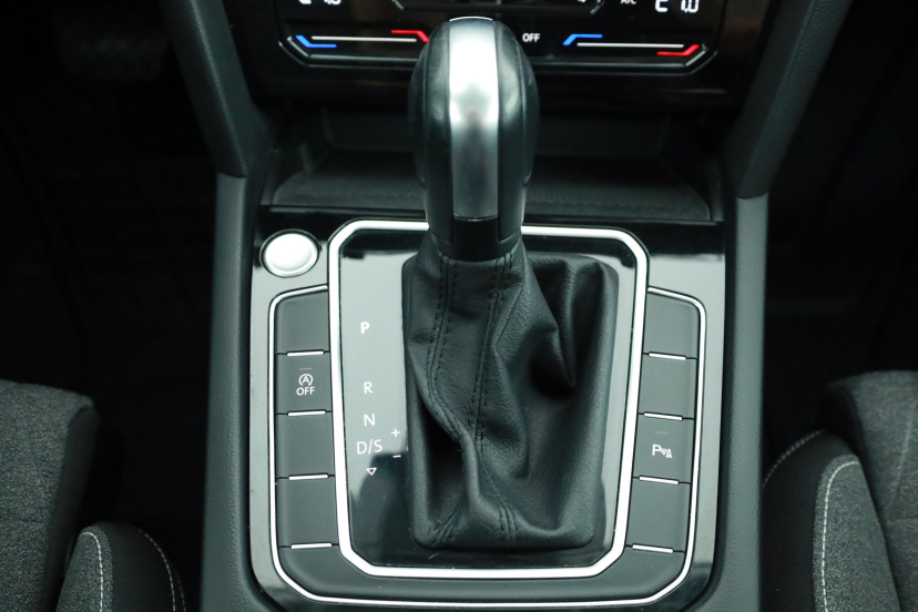 Volkswagen Passat, 2023