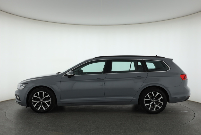 Volkswagen Passat, 2023