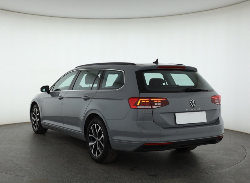 Volkswagen Passat, 2023