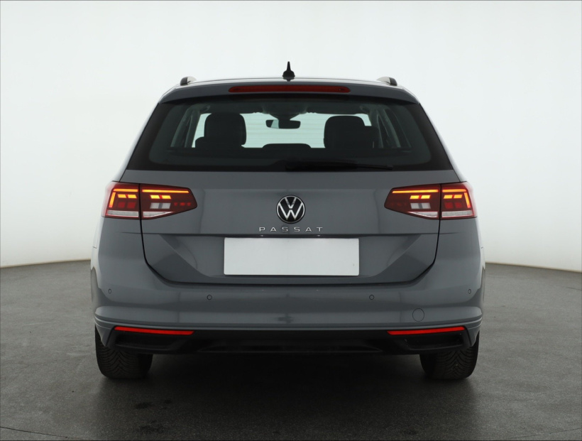 Volkswagen Passat, 2023