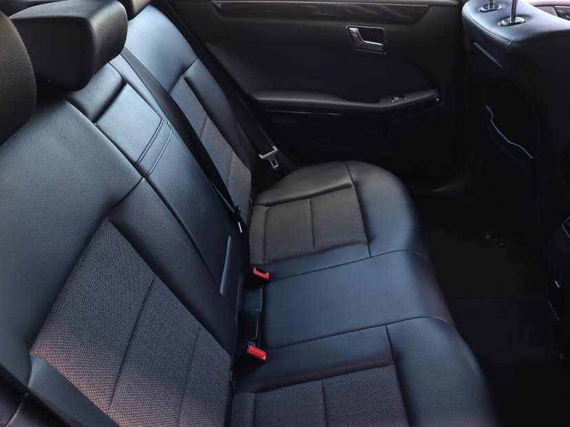 Mercedes-Benz E, 2010