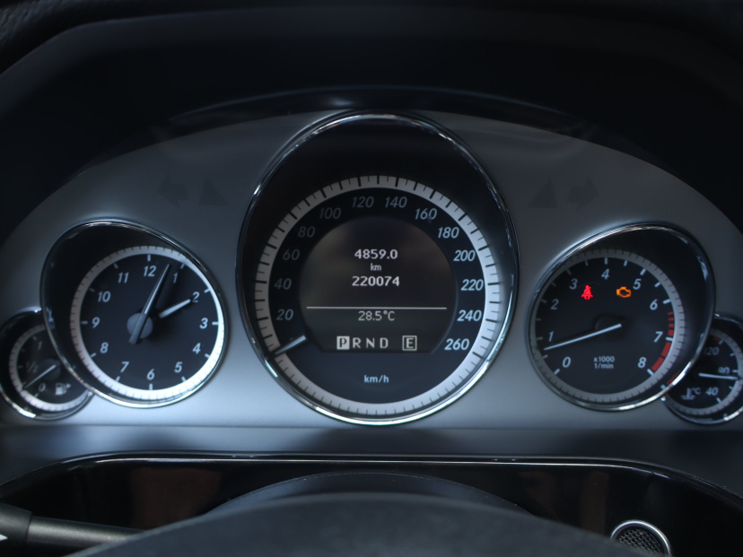 Mercedes-Benz E, 2010
