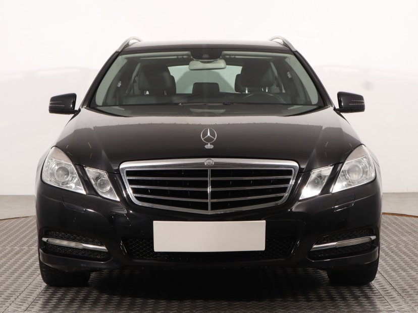 Mercedes-Benz E, 2010
