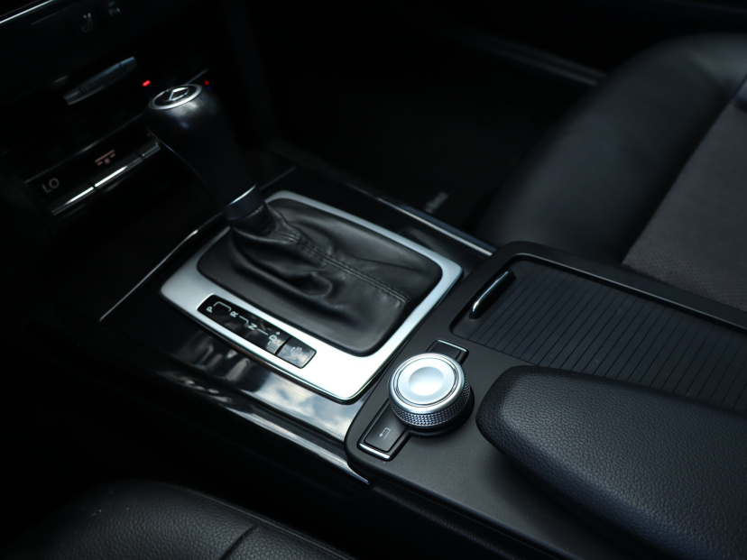 Mercedes-Benz E, 2010