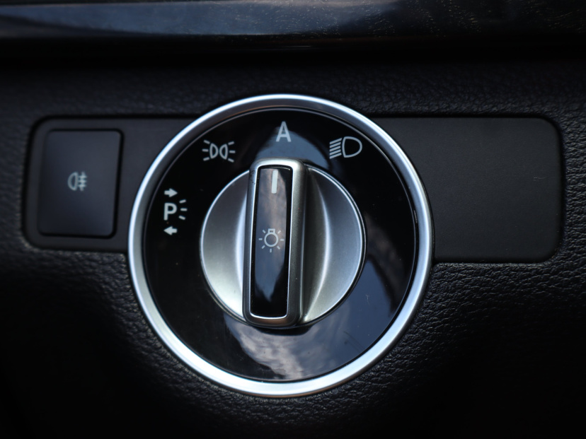 Mercedes-Benz E, 2010