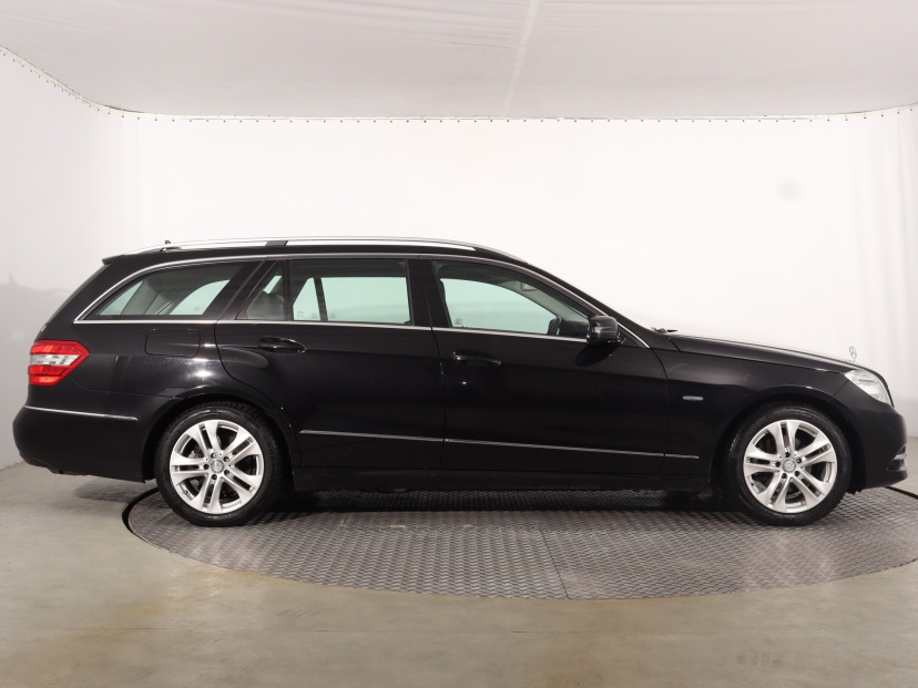 Mercedes-Benz E, 2010