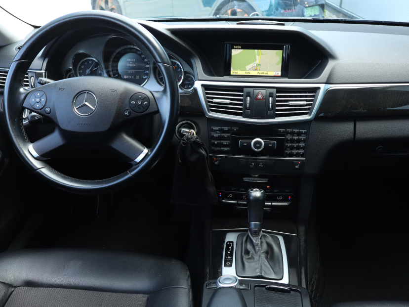 Mercedes-Benz E, 2010