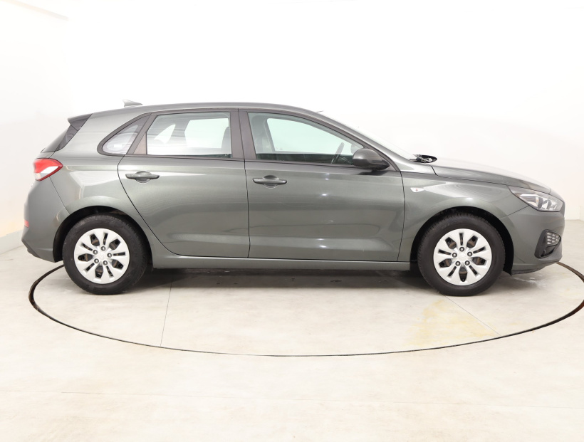 Hyundai i30, 2021