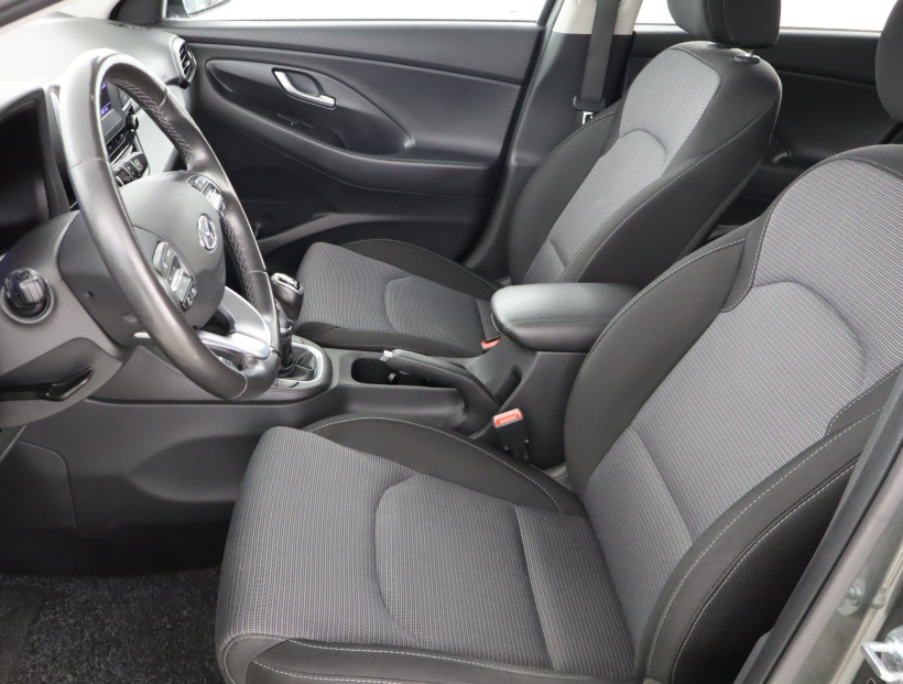 Hyundai i30, 2022