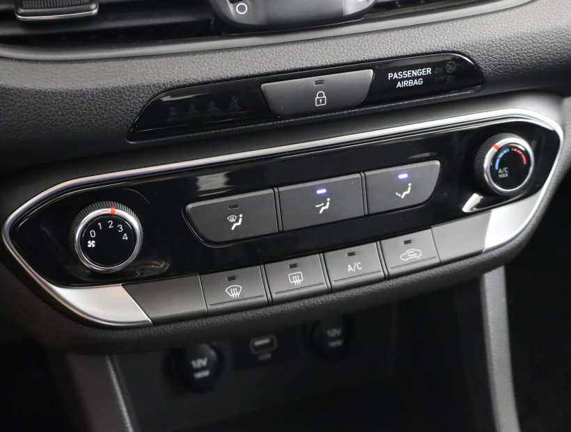 Hyundai i30, 2022