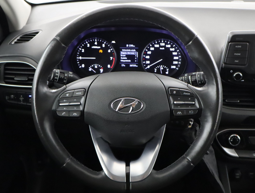 Hyundai i30, 2022