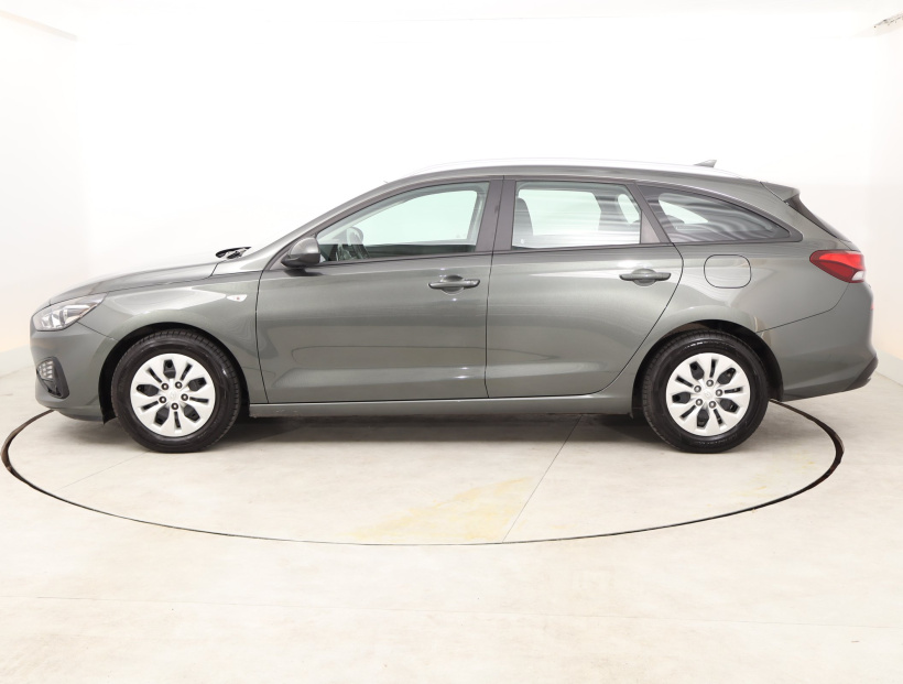 Hyundai i30, 2022