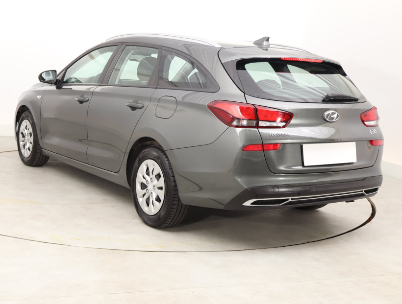 Hyundai i30, 2022